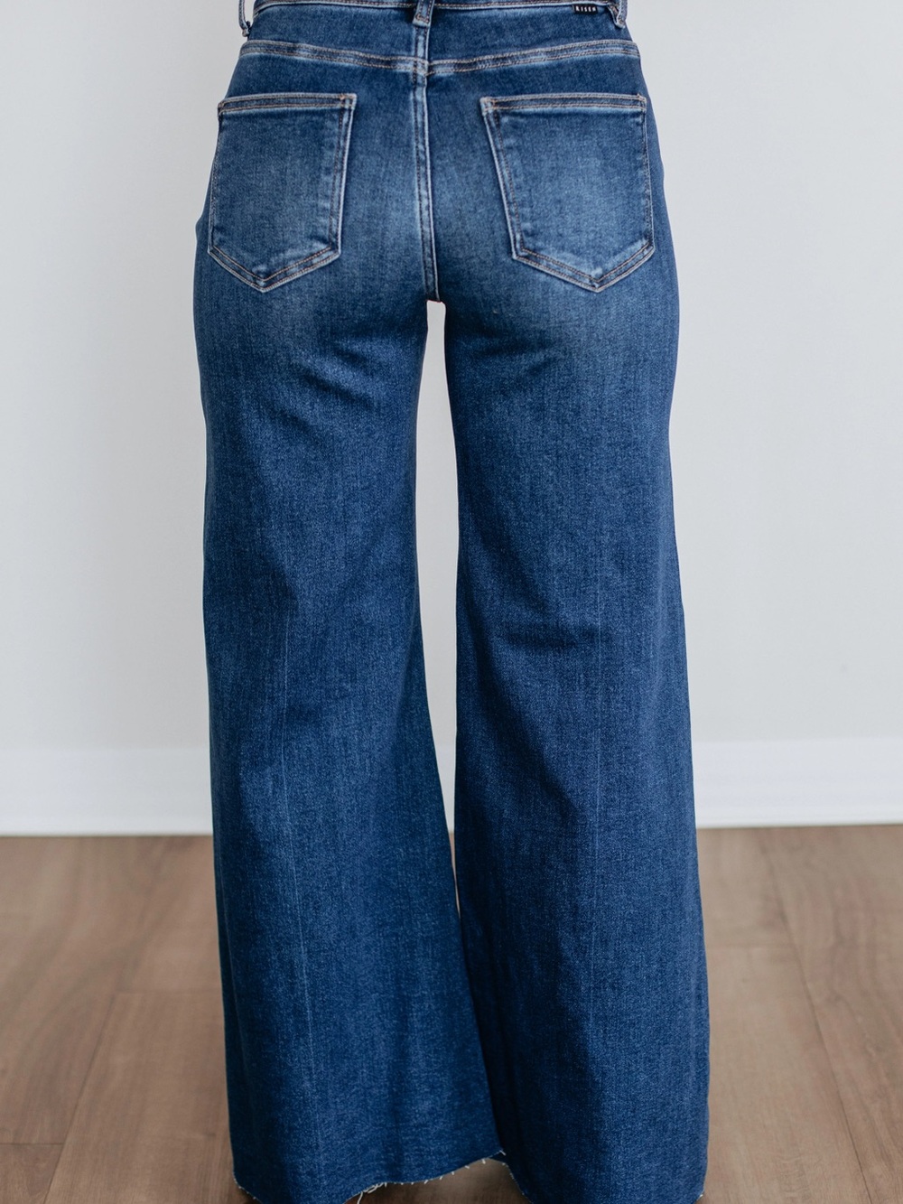 Rise Brand - High-Rise Wide Leg Jeans - Dark Blue - Size 9/29 - inseam 26” - Picture 5 of 13